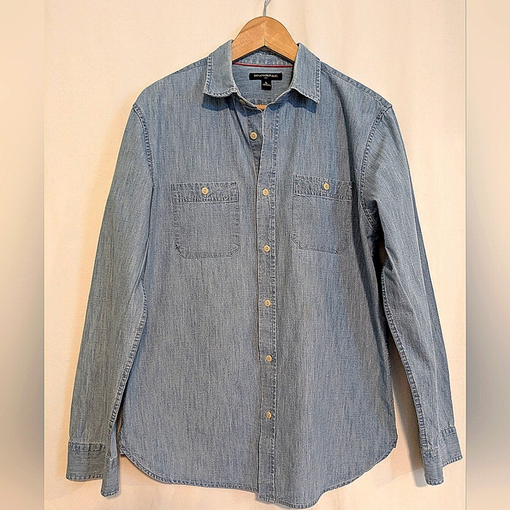 Banana Republic Men's Denim Button Down Long Sleeve Shirt Medium